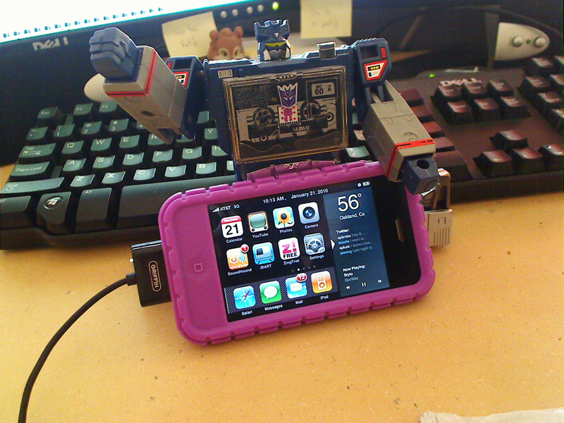 Illustration for article titled 26 Interesting (But Fake) Interfaces for iPhone 4.0